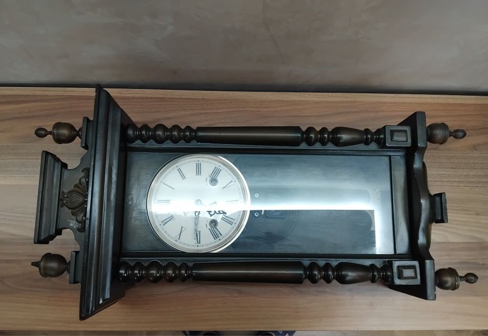 Часовник за стена