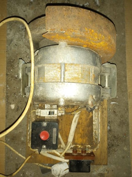 Мотор двухфазный