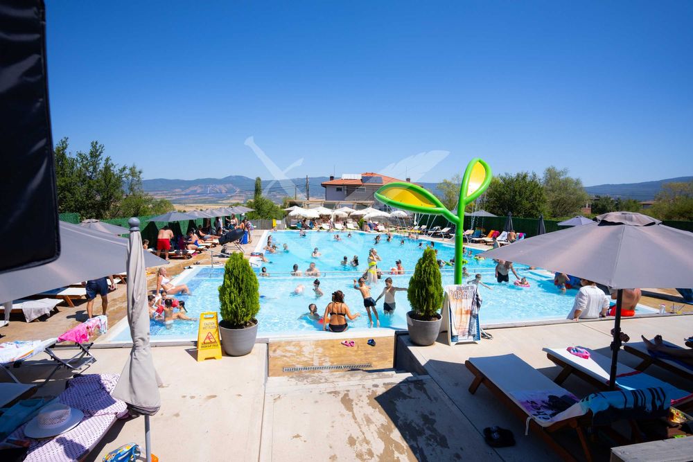 Аквапарк, Сапарева баня