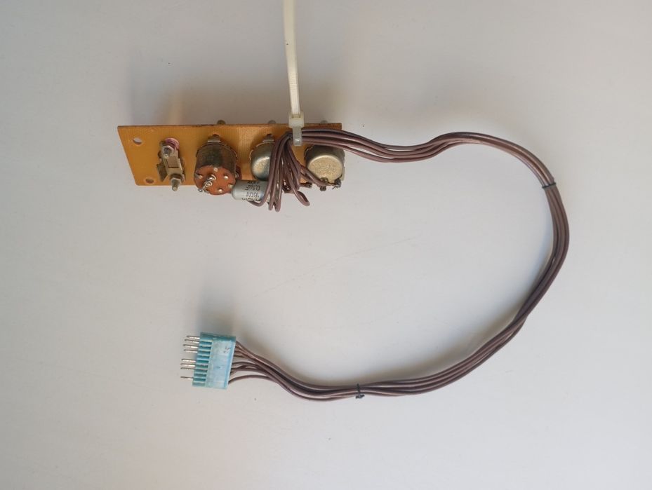 Продам электронные компоненты