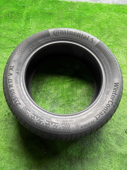Anvelope Iarna 235/55/17 Continental