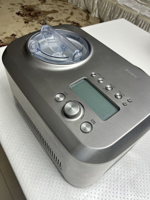 Продается мороженица Bork E801