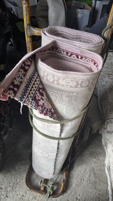 Срочно продам разное ковры