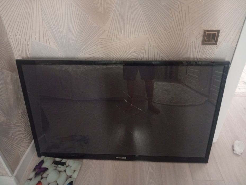 Плазменный телевизор Samsung 51" (PS51D452A5W) на запчасти