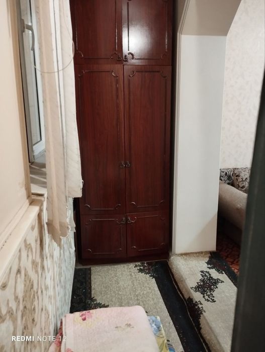 Beruniy metro oldida. 2 xonali kvartira qizlar bn sheriklikka 1 ta qiz