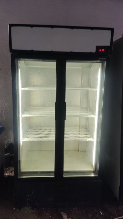 Витринные холодильники б/у