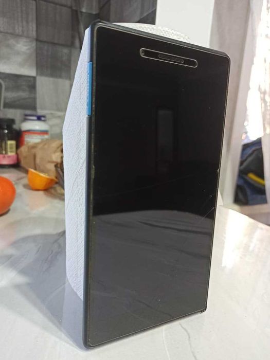 Продаю планшет Lenovo TB-7304F
