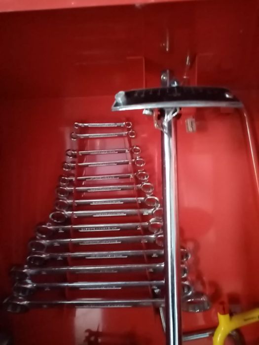 Dulap metalic pentru scule complet echipat