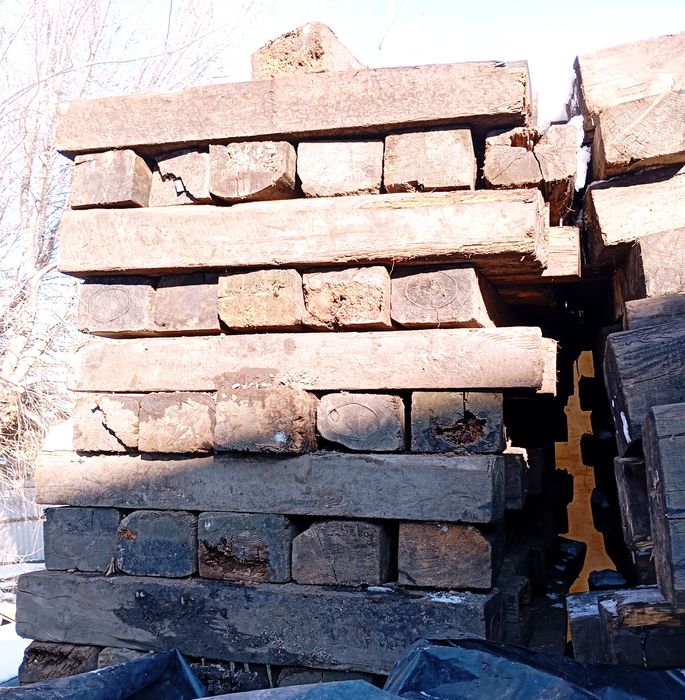 Шпалы для подкладки контейнеров