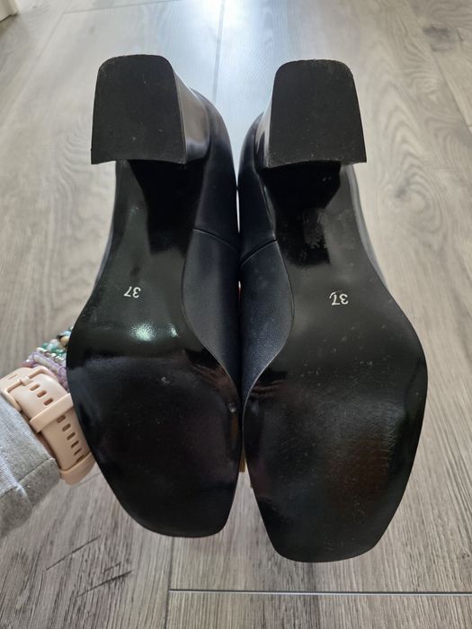 Pantofi Raxela din piele