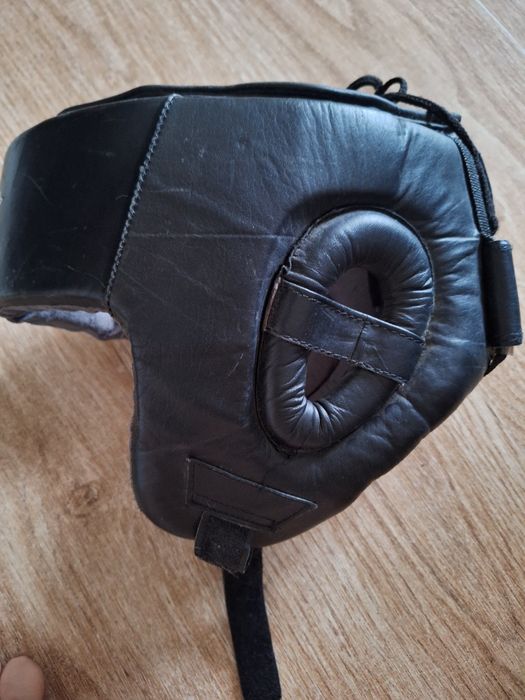 Продам дёшево шлем для бокса