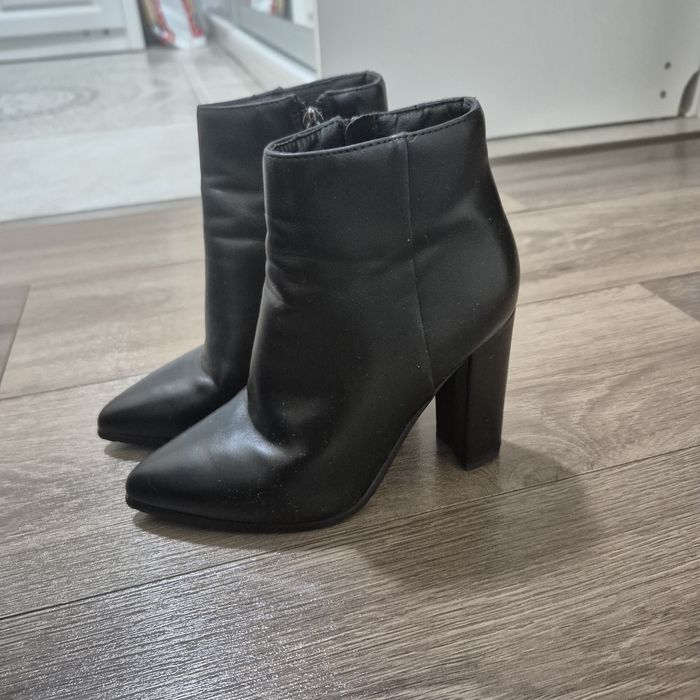 Продам туфли и ботильоны