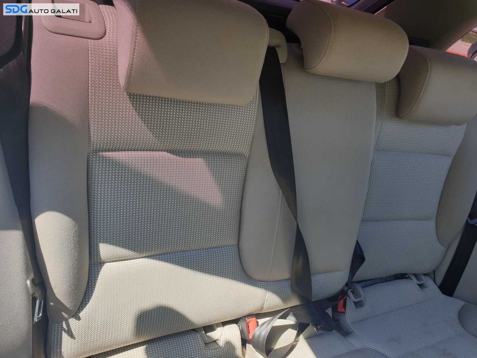 Bancheta cu Spatar Spate Pasager Pasageri Audi A3 8P Hatchback 4 Usi 2004 - 2013