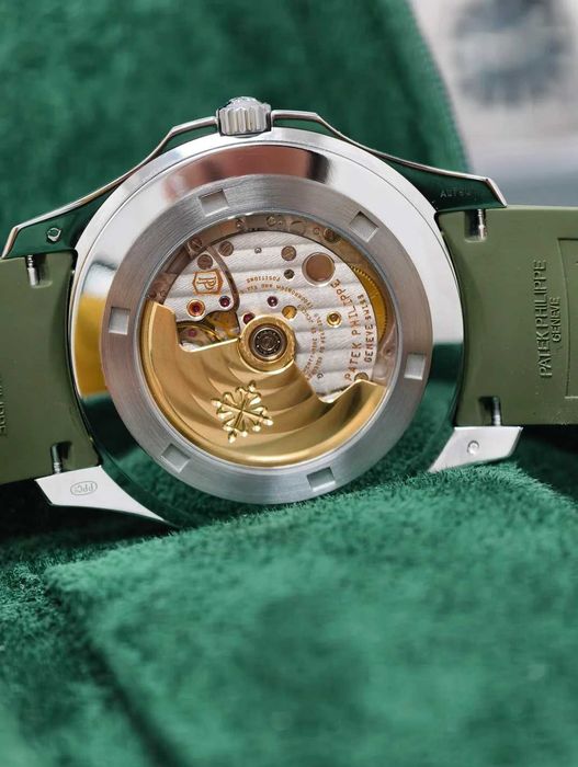 patek philippe aquanaut зелено