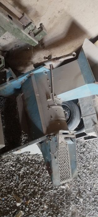 Макаини сутадан аеирадигон трактор 500$ воми билан ишлаеди