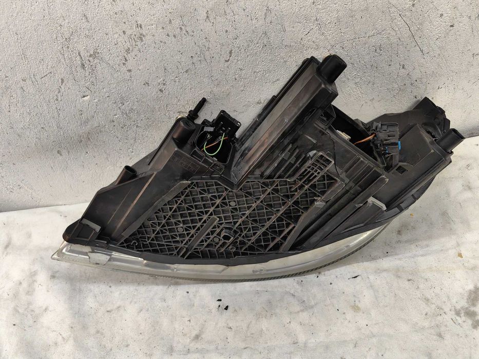 Оригинален фар Шкода Октавия  Skoda Octavia Bixenon