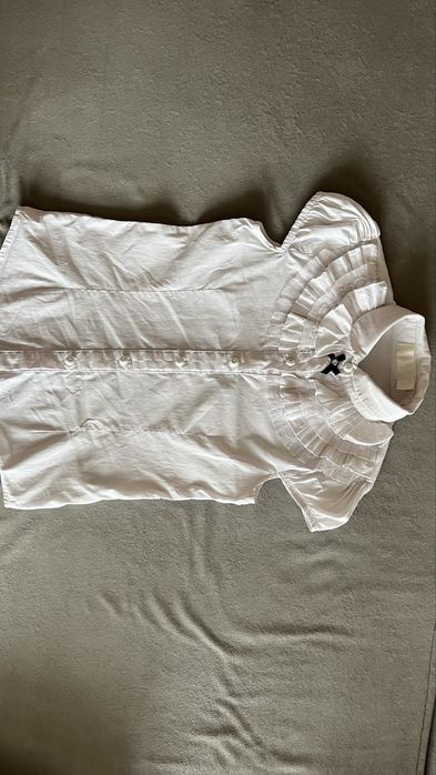 Продам школьные блузки рубашки