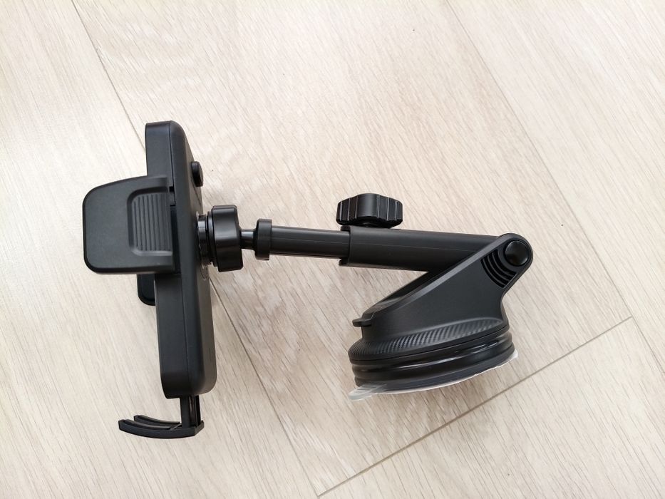 Продам держатель телефона.