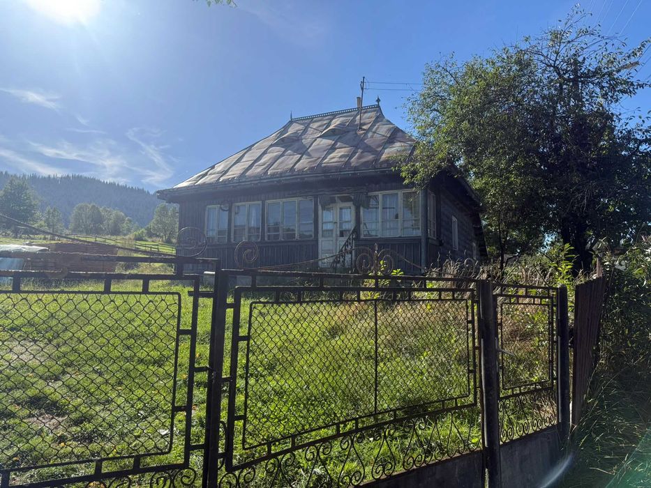 Teren intravilan 1.804 mp cu panoramă deosebită în Câmpulung Moldovenesc