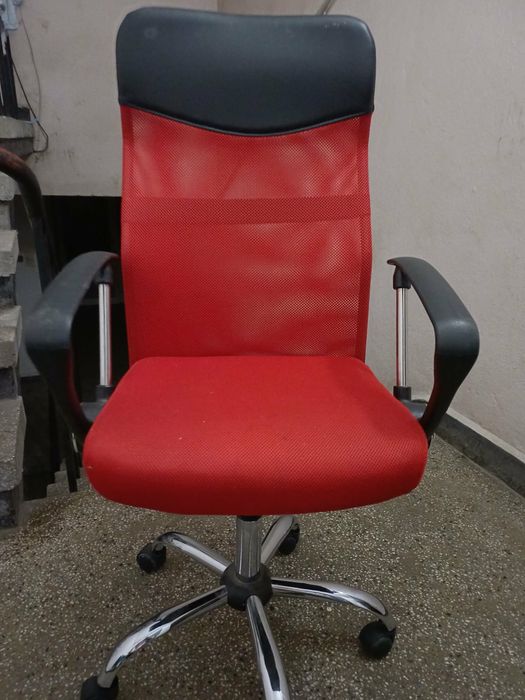 Стол в перфектно състояние