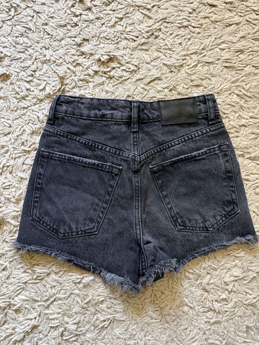 къси панталони ZARA