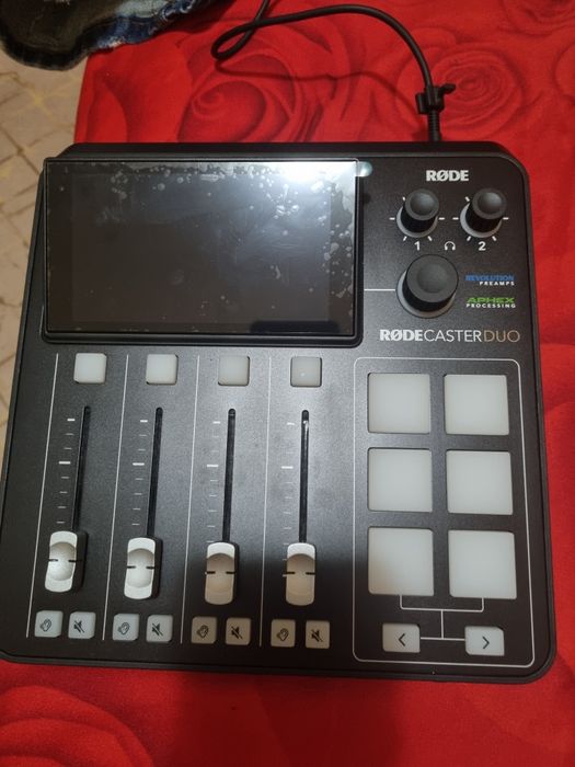 Vand  mixer  rode  caster duo