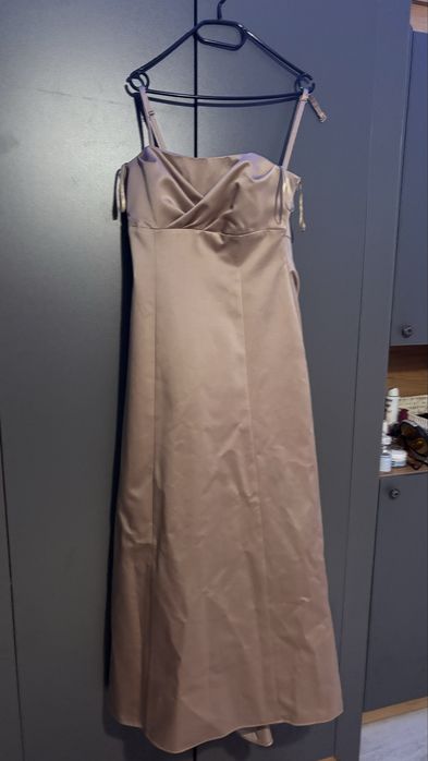 Златиста официална рокля