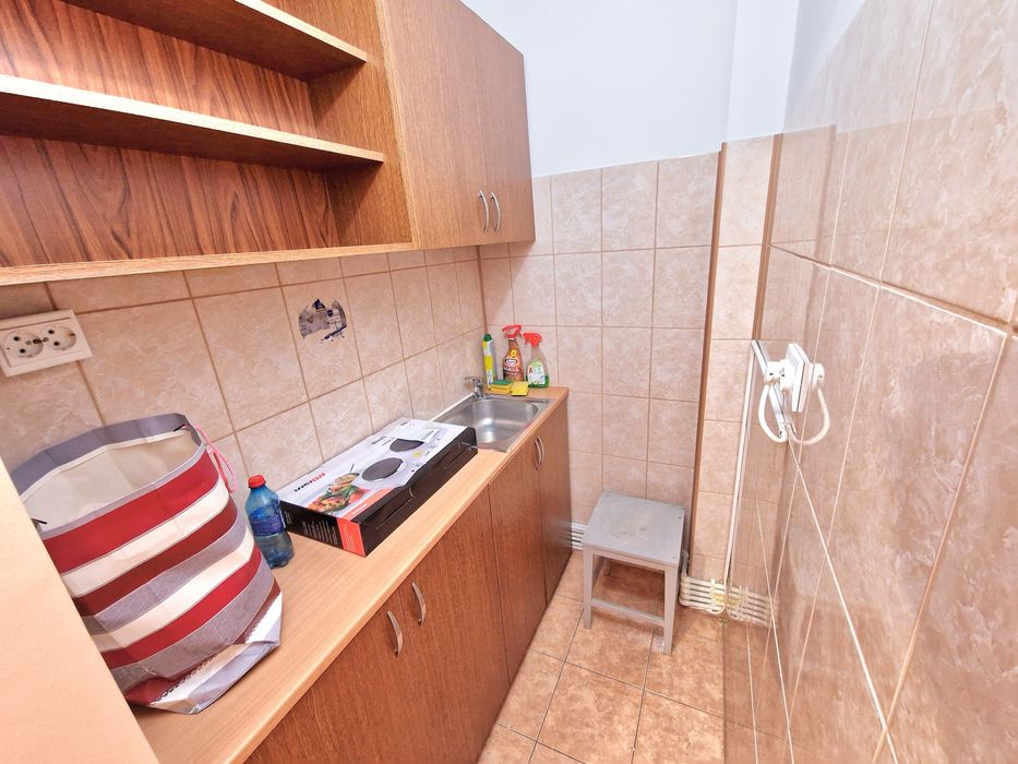 Închiriez 1 camera țiglina 1 etajul 3