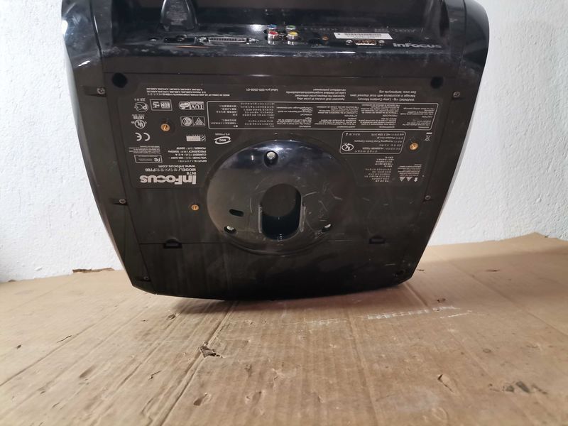 Проектор видео - InFocus 760 Projector