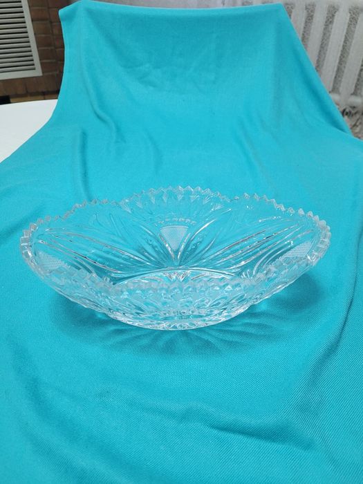 Продаются хрустальные вазы