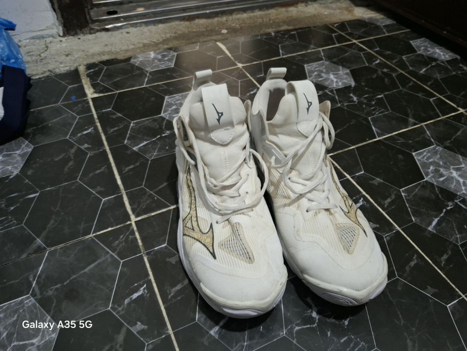 Mizuno кроссовки