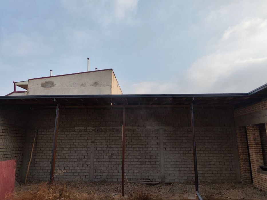 Hovli sotiladi 5.2 sotiq