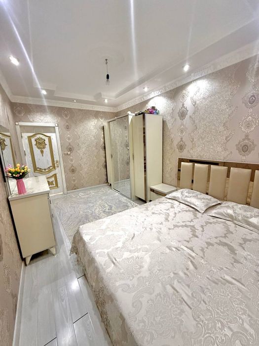 Mirzo Ulug'bek metro Bankovskiy 5 hona 1 etaj /4  150 kv