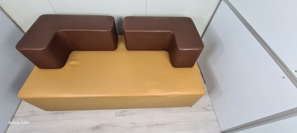 Steelcase немски офис диван с естествена кожа