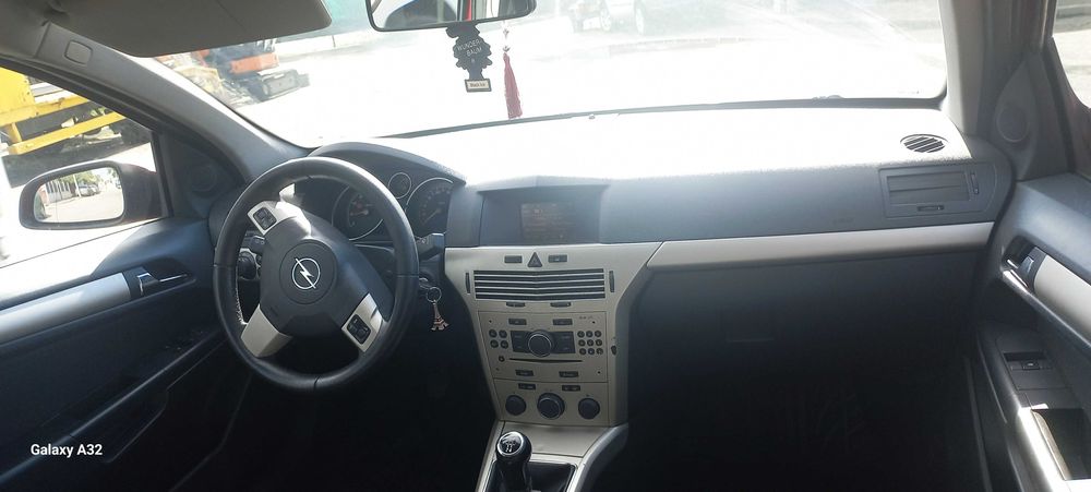 Opel Astra H 1,4 an 2008 146000 km reali