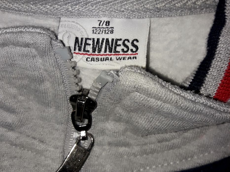 Продавам детски сиутчъри, пуловер, жилетка