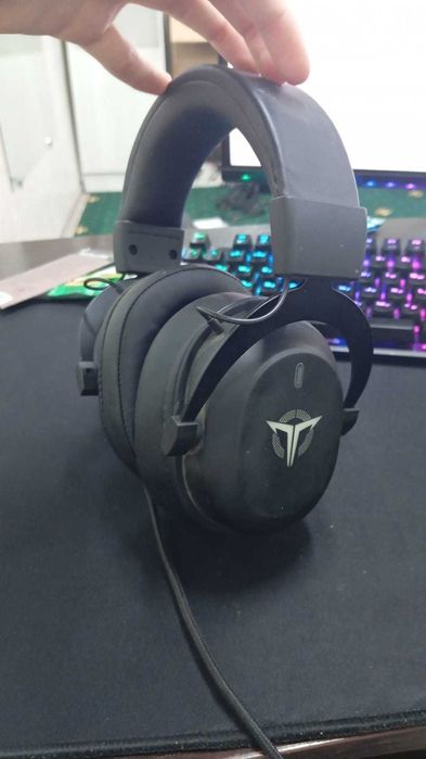 Игровые наушники
