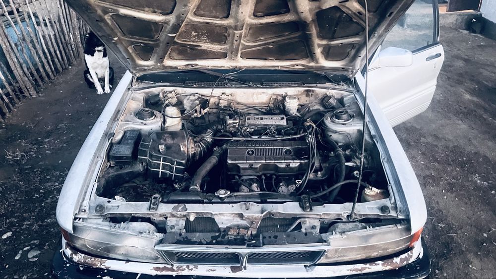 Митсубиси галант 2.0 л