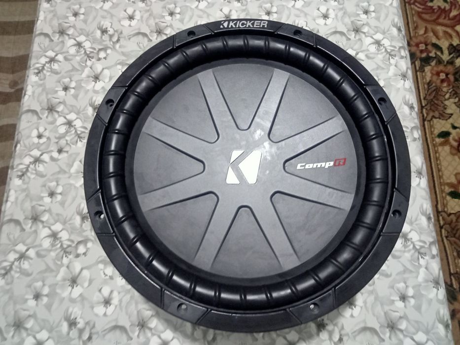Продам Сабвуфер Kicker 40CWR124 в хорошем состоянии.