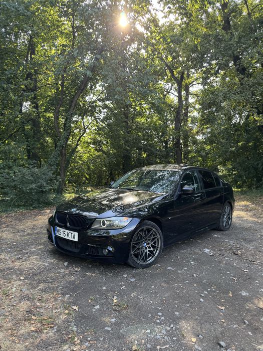 BMW 320d xDrive LCI | 177 CP | Kit M | Bi-Xenon | Navi Professional
