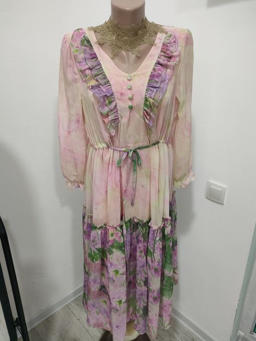 Продажа женского платья