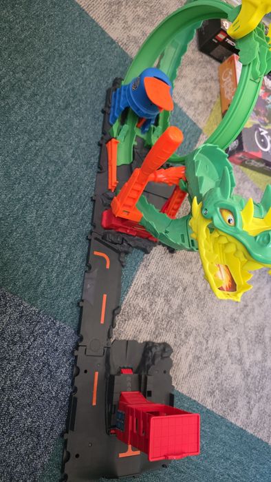 Комплект за игра Hot Wheels City - Dragon Drive Firefight