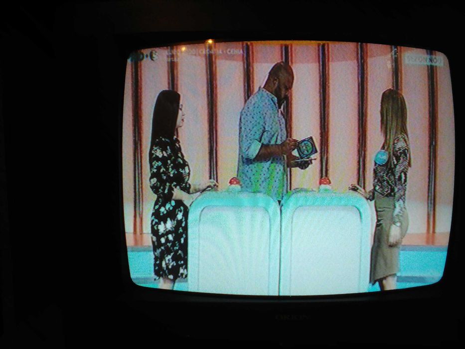 Vand tv color funai, orion, samsung si provision cu telecomanda