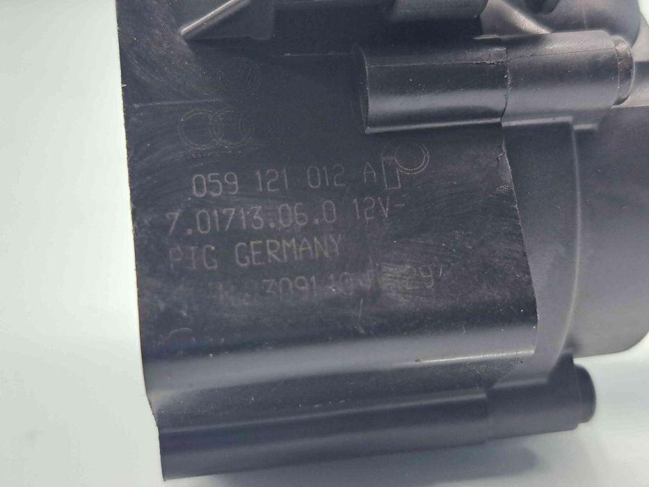 Pompa recirculare apa Audi Q7 (4LB) [Fabr 2006-2014] 059121012 3.0 TDI