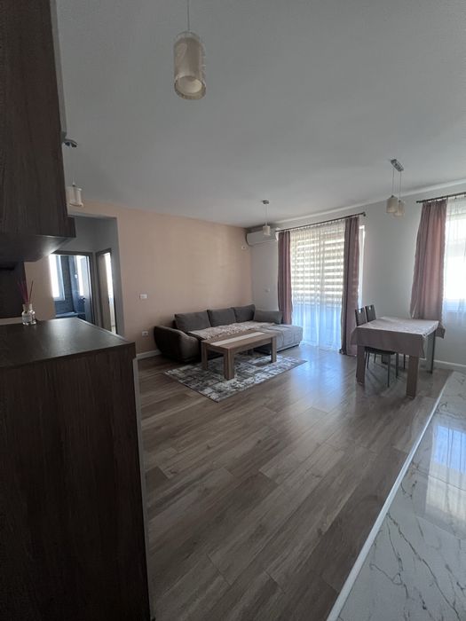 Apartament cu doua camere de inchiriat