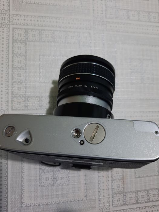 Minolta XG 1 cu Avanar 1:2.8