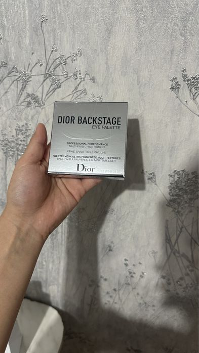 Продам диор тени и максимайзер