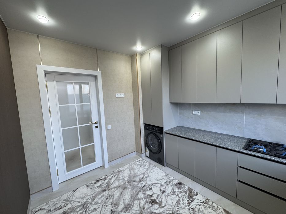 Продаётся 1х ком. кв. 30,5 м/кв на 2-этаже со всеми условиями.