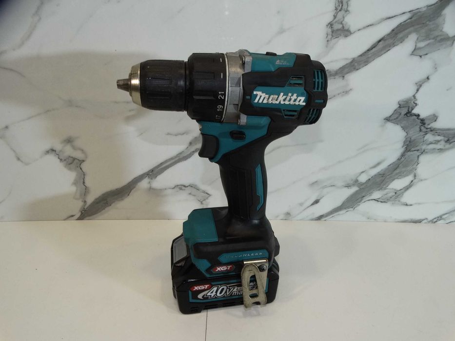 Makita DF 002G + 40 V / 2.0 Ah - Професионален винтоверт
