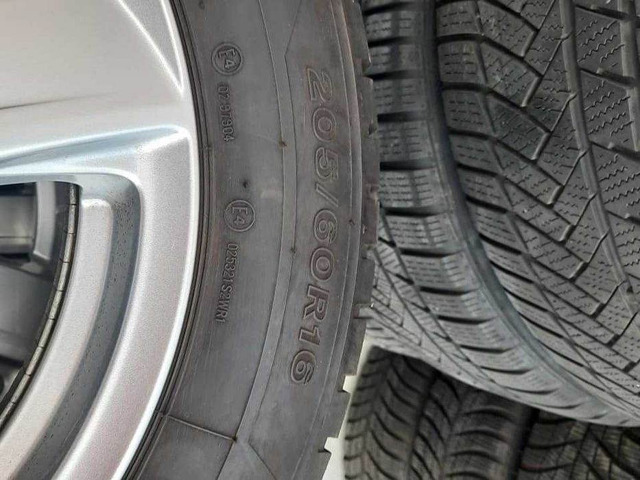 4 Броя 205/60/16 Firestone 2x7,2mm 2x6,8mm